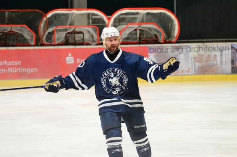 Herren vs bietigheim steelers 2026 10 17 16 nr 90 mit geste