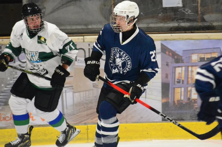 Herren vs bietigheim steelers 2026 10 17 41 spielszene mittelfeld 2